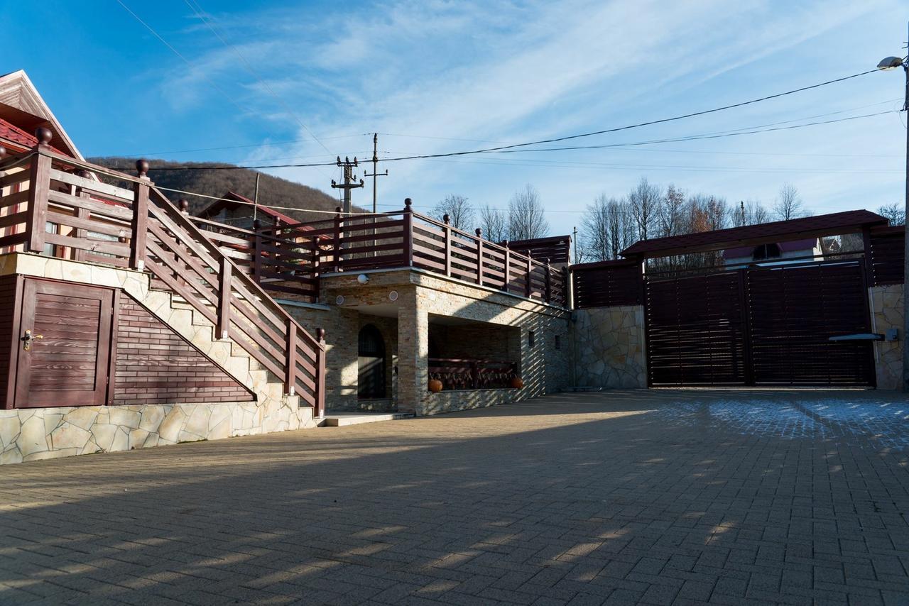 Pridvorul Haiducilor Slanic Moldova Exterior photo